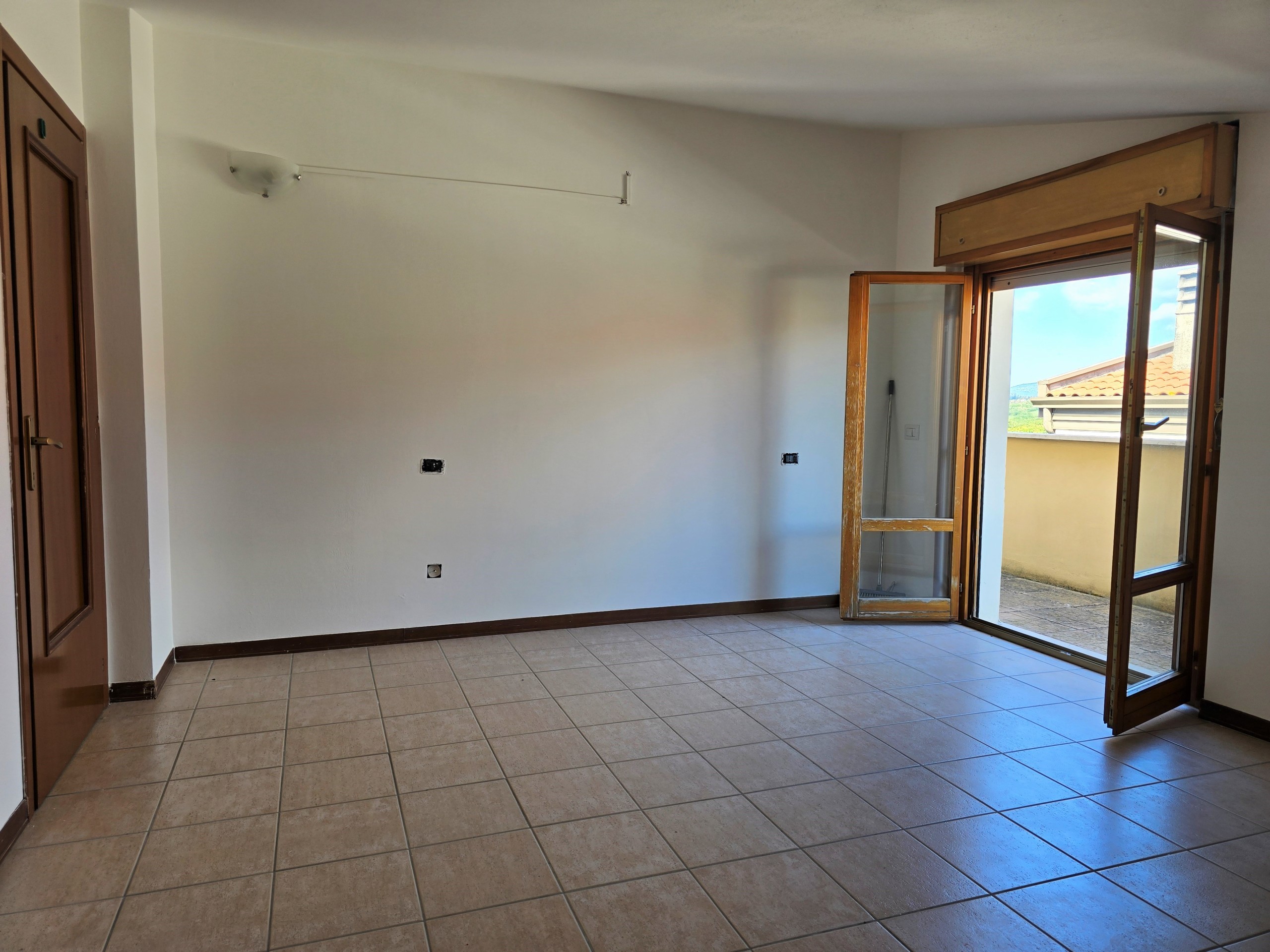 Immagine 21 di Quadrilocale in vendita  in Strada del Giglio a Perugia