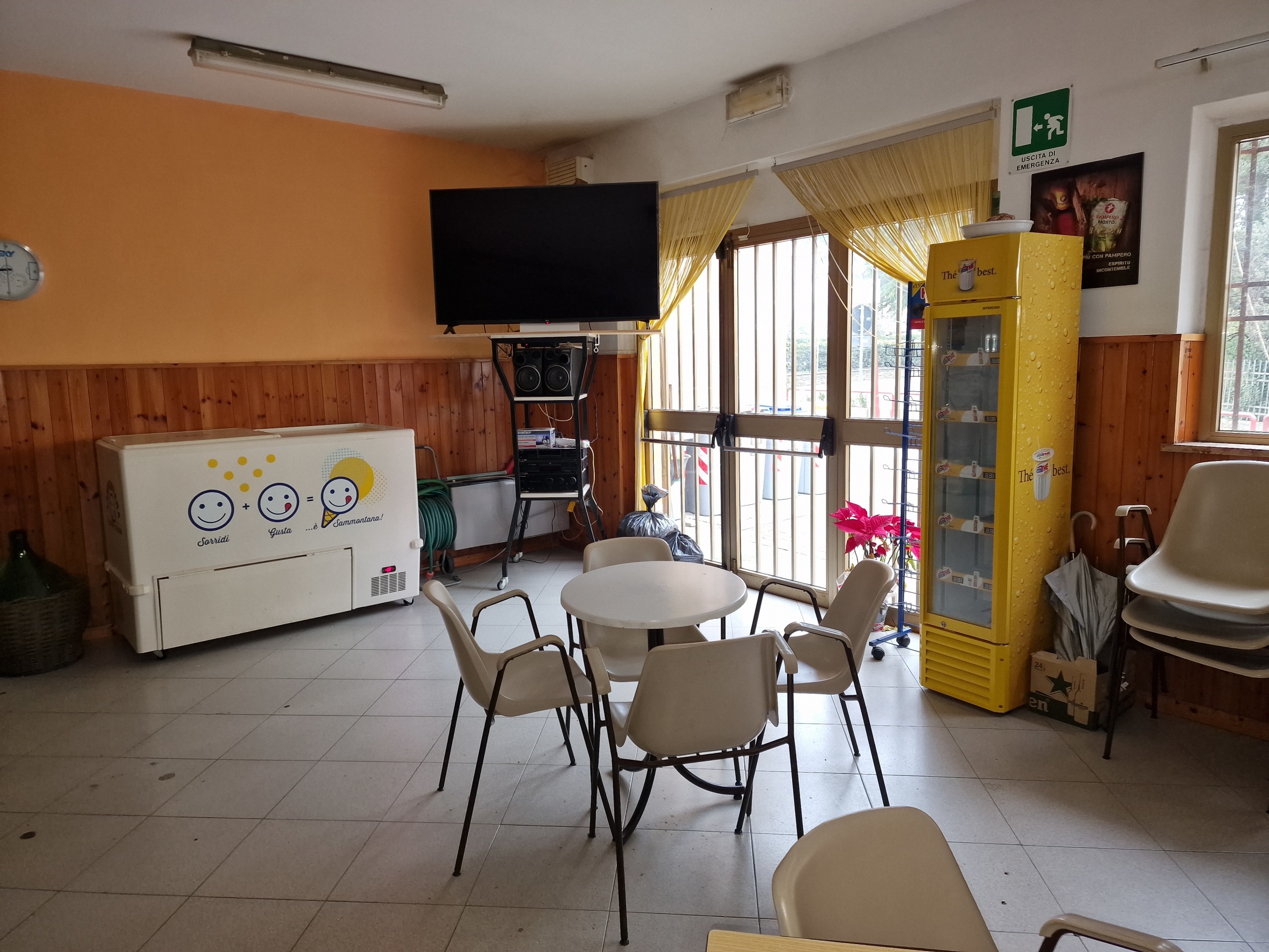 Immagine 12 di Bar / Ristorante in vendita  in Via Nazionale 37 a Castiglione Del Lago