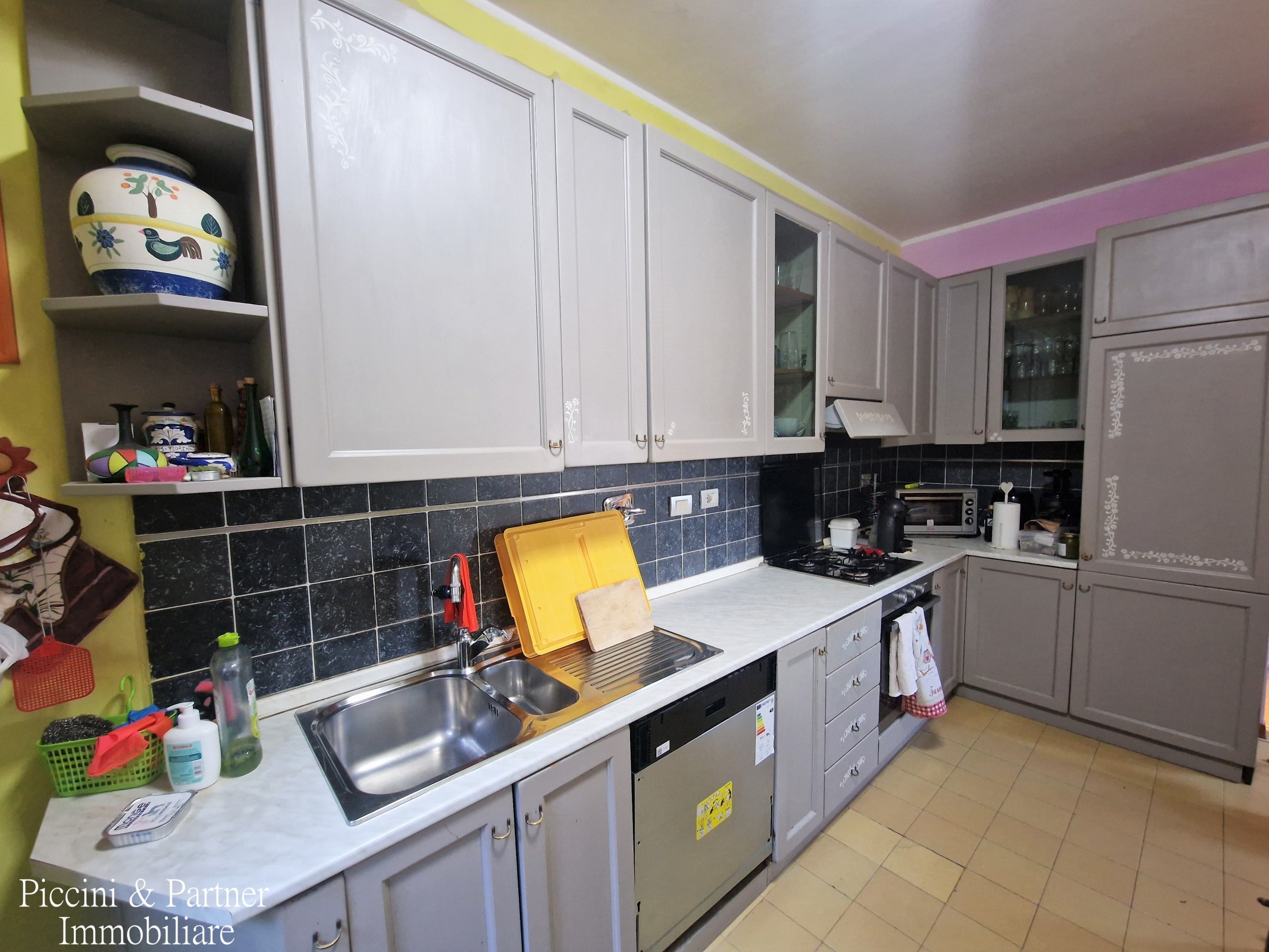 Immagine 7 di Pentalocale in vendita  in Strada Ponte Rio Ponte Pattoli a Perugia