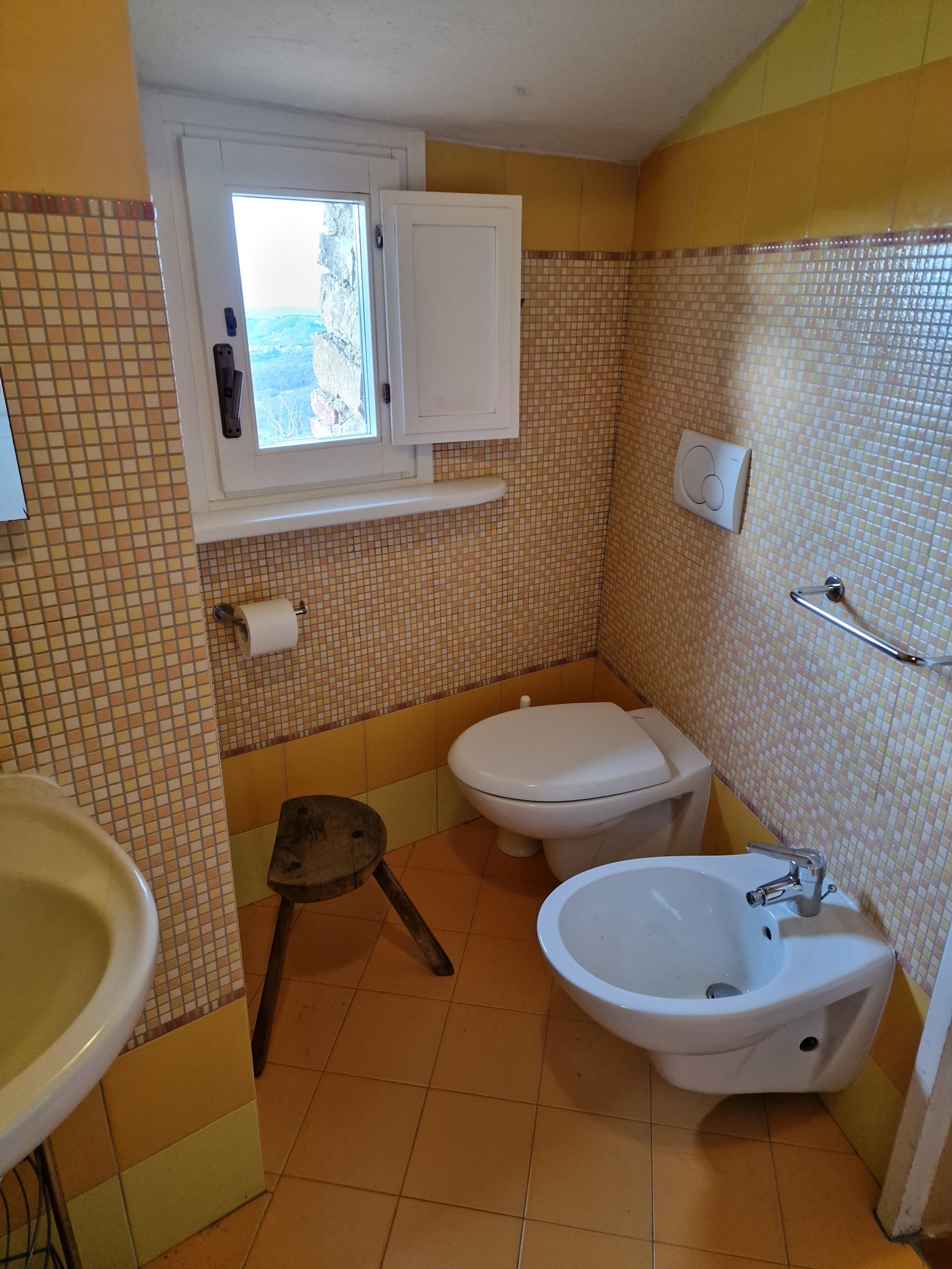 Immagine 27 di Porzione di casa in vendita  in Castello di Greppolischieto a Piegaro