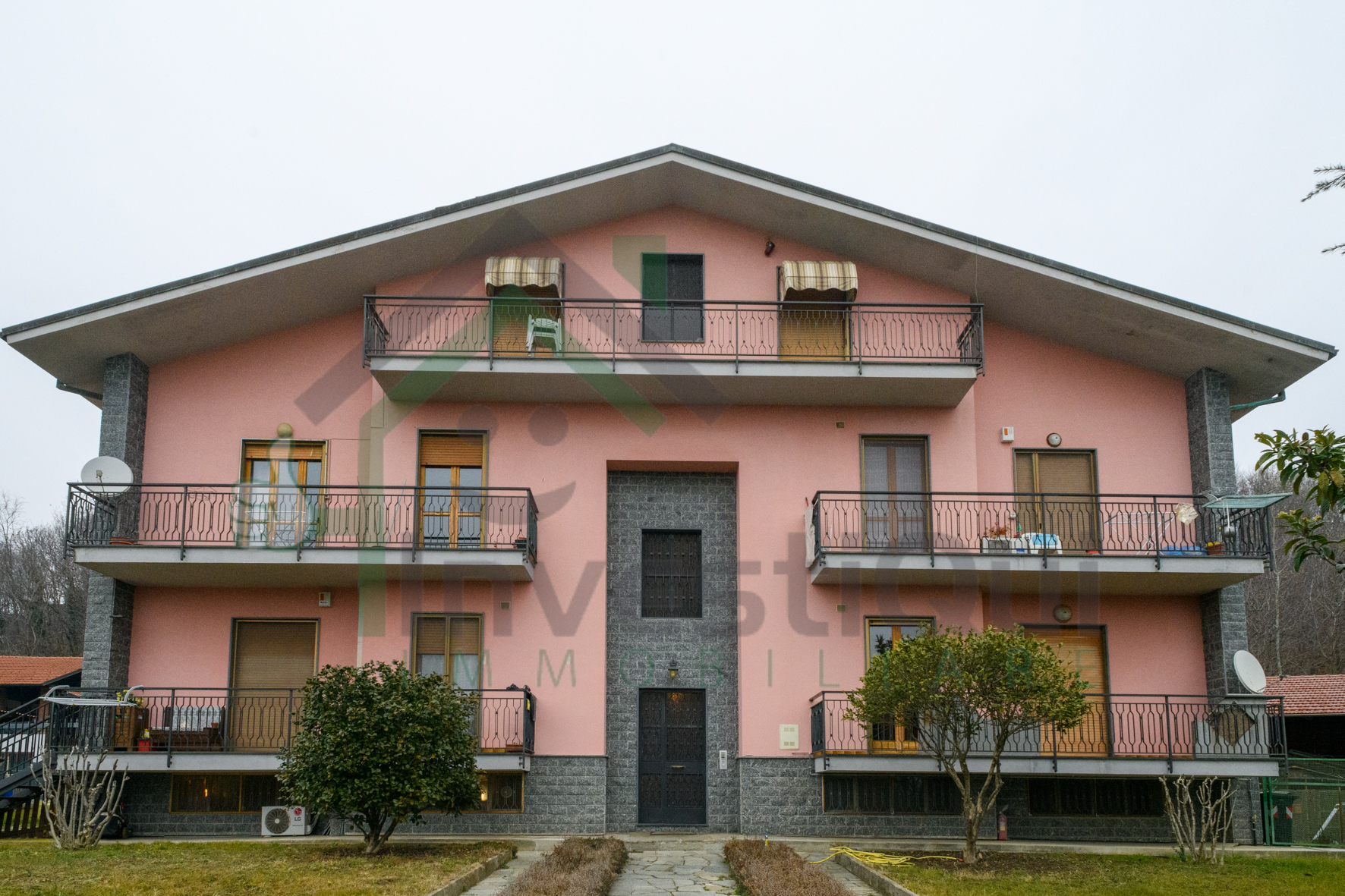 Immagine 27 di Quadrilocale in vendita  a Nole