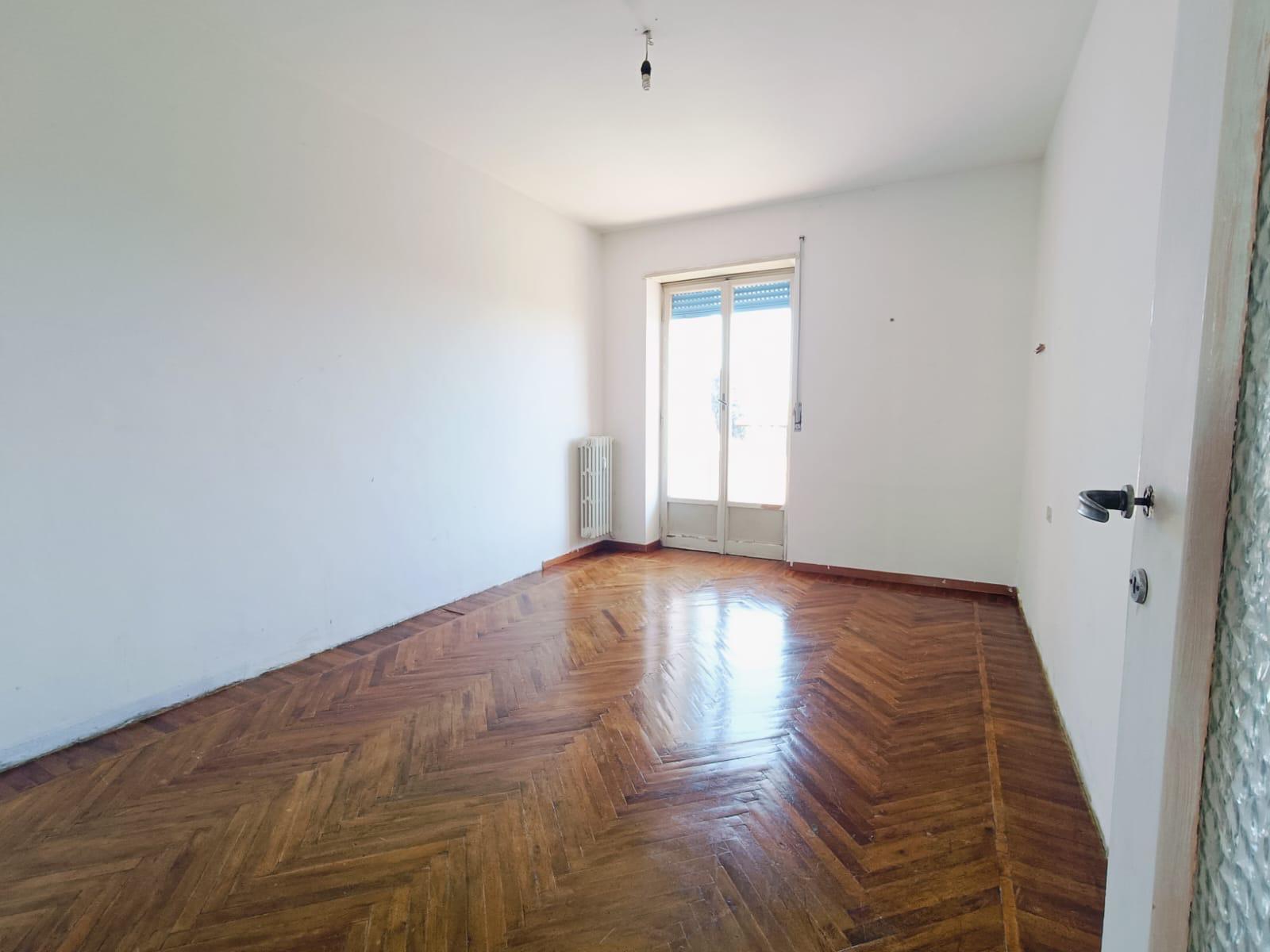 Immagine 11 di Quadrilocale in vendita  in Via Remmert F,lli 21 a Ciriè