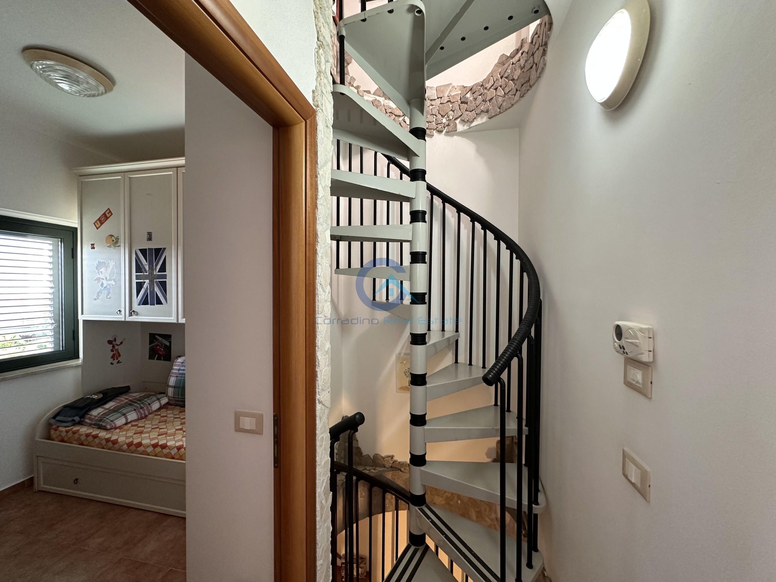 Immagine 6 di Casa trifamiliare in vendita  in Villaggio Maestrale 31a a Simeri Crichi