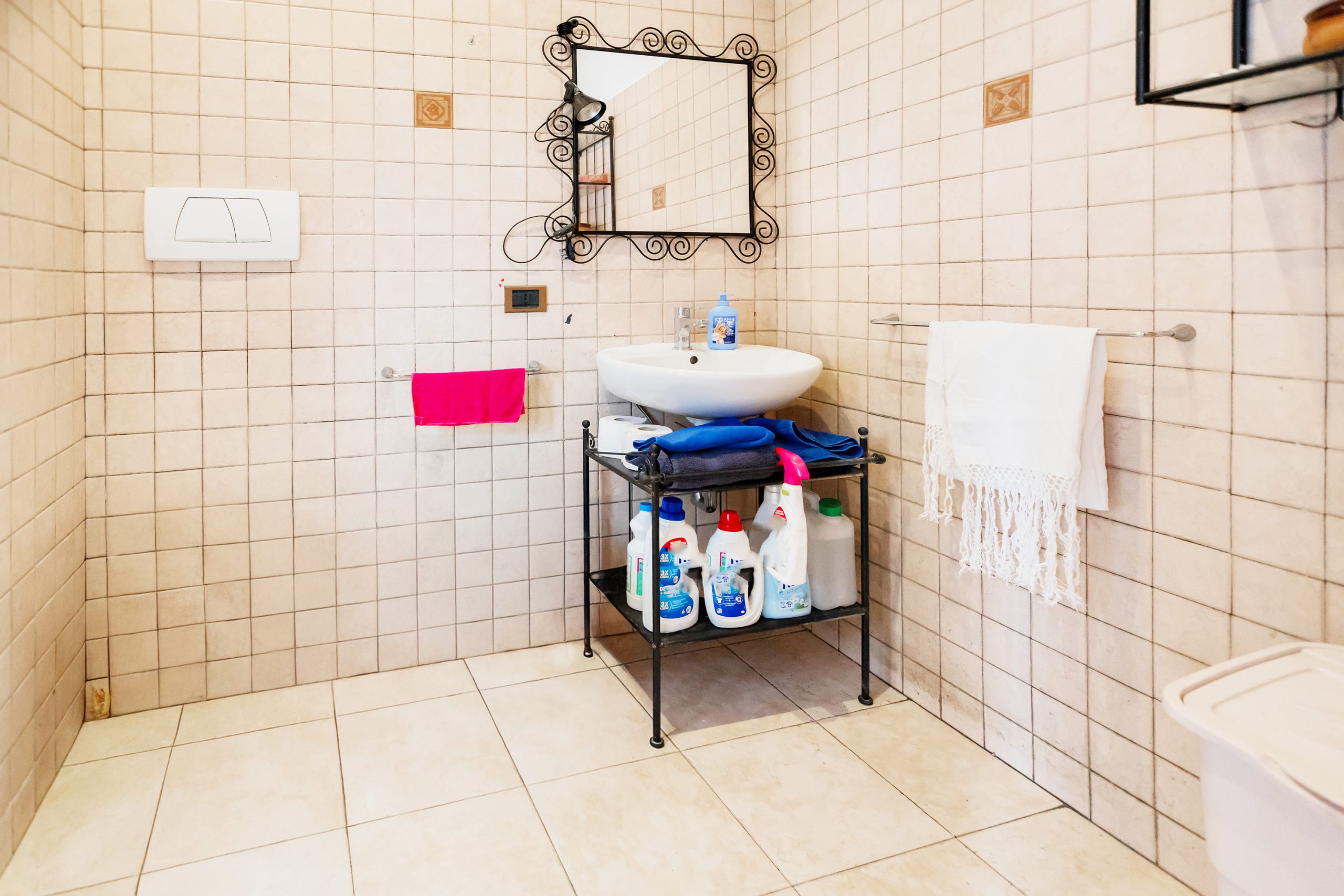 Immagine 26 di Trilocale in vendita  in Viale dei Consoli 27 a Roma