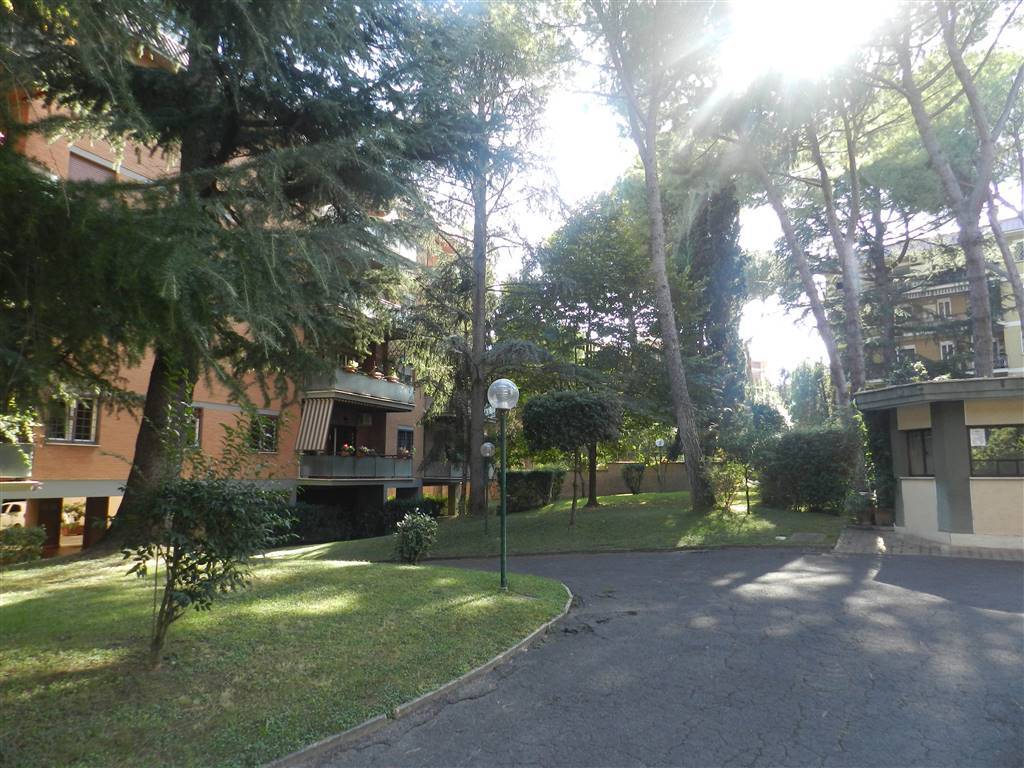 Immagine 2 di Trilocale in affitto  in Via Piero Foscari 121 a Roma