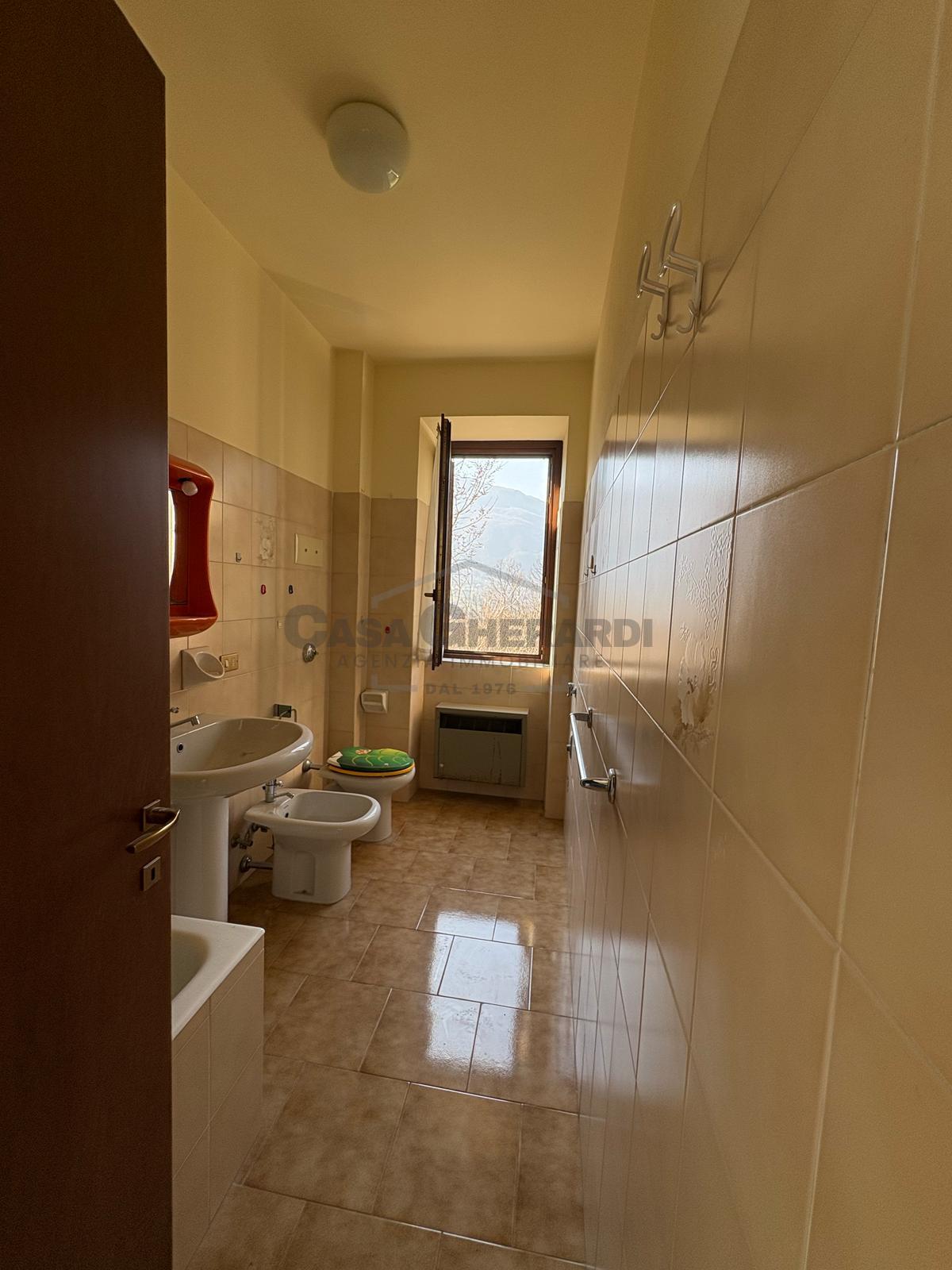 Immagine 13 di Trilocale in vendita  in Via Santa Geltrude Comensoli a Rota D'imagna