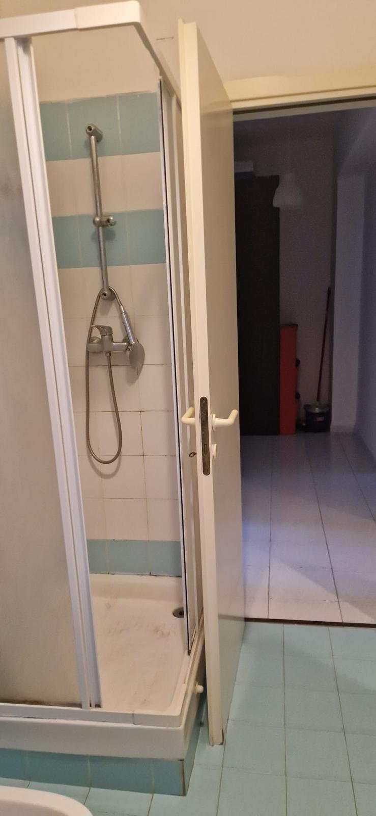 Immagine 12 di Trilocale in vendita  a Pescara