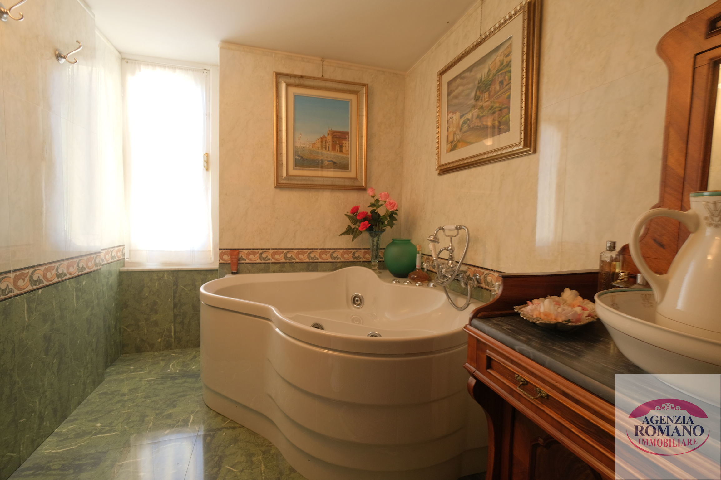 Immagine 25 di Appartamento in vendita  in Via Famagosta 1 a Savona