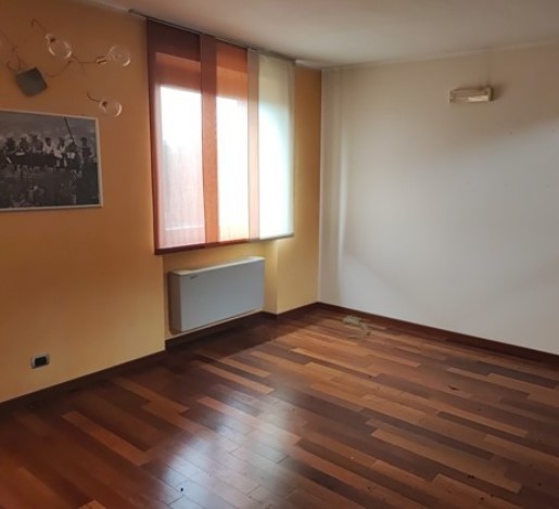 Immagine 4 di Casa trifamiliare in vendita  in Via Castelceriolo 1 a Alessandria