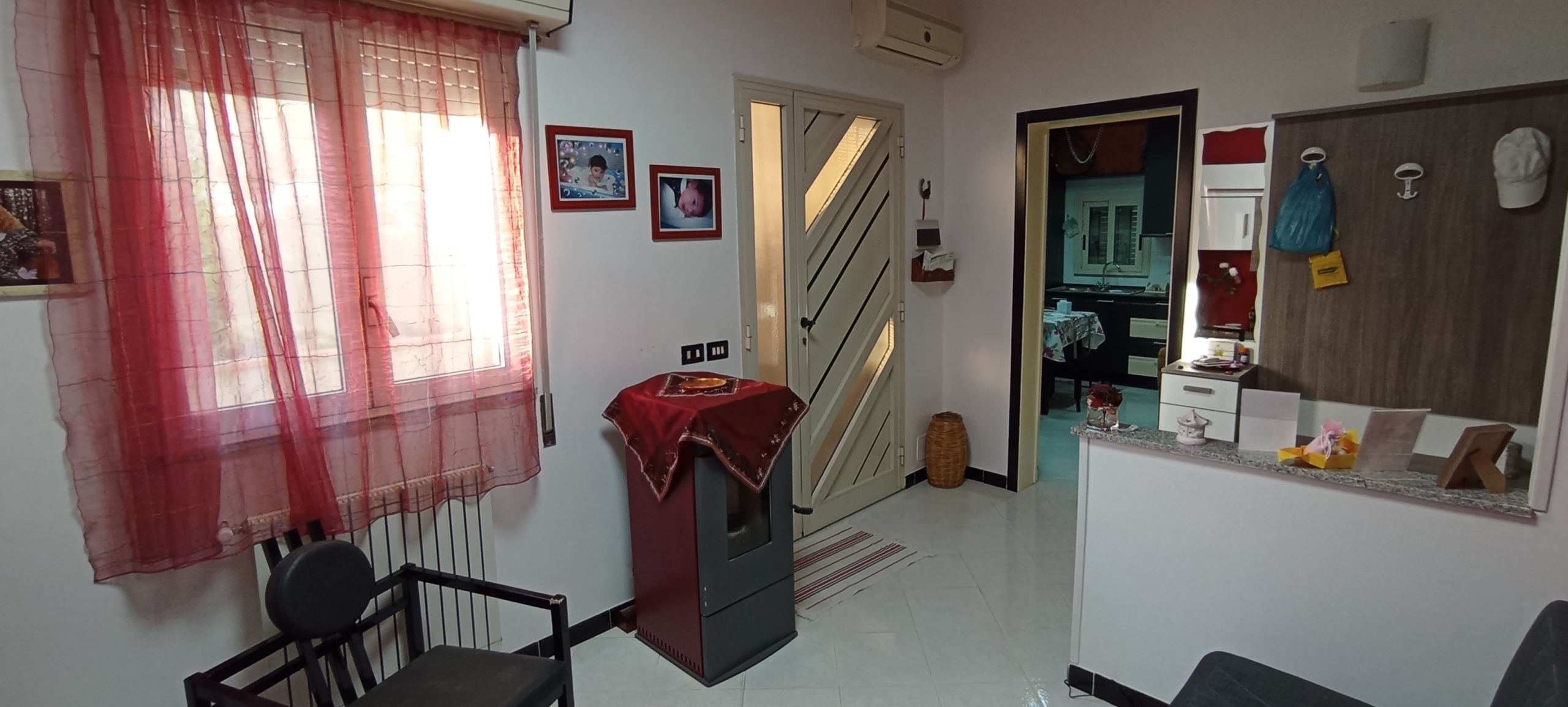 Immagine 11 di Casa indipendente in affitto  a Chiaramonte Gulfi