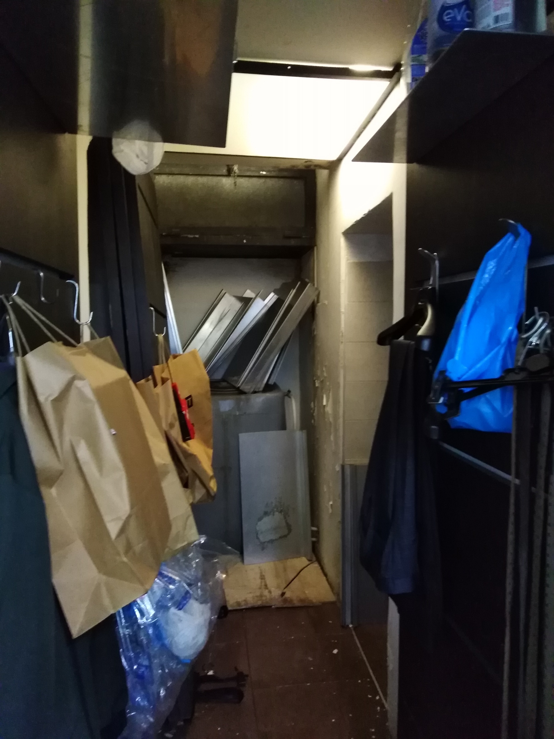 Immagine 9 di Locale commerciale in affitto  a Ragusa