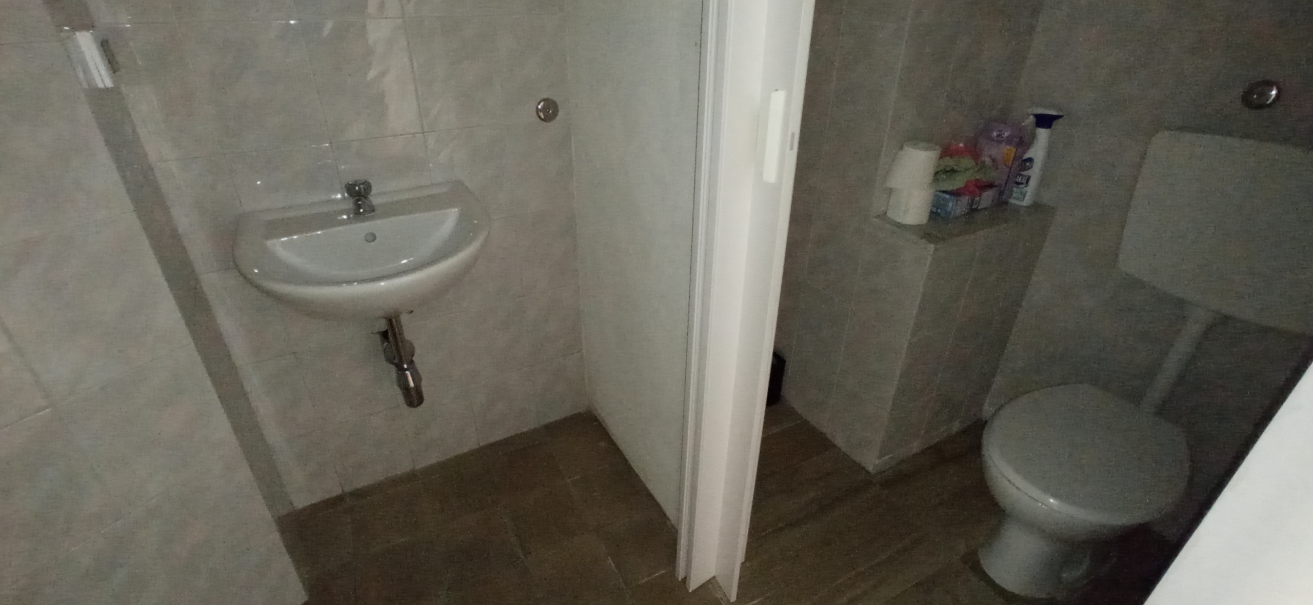 Immagine 5 di Locale commerciale in affitto  a Ragusa