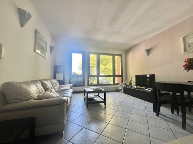 Immagine 11 di Trilocale in vendita  a Cesena