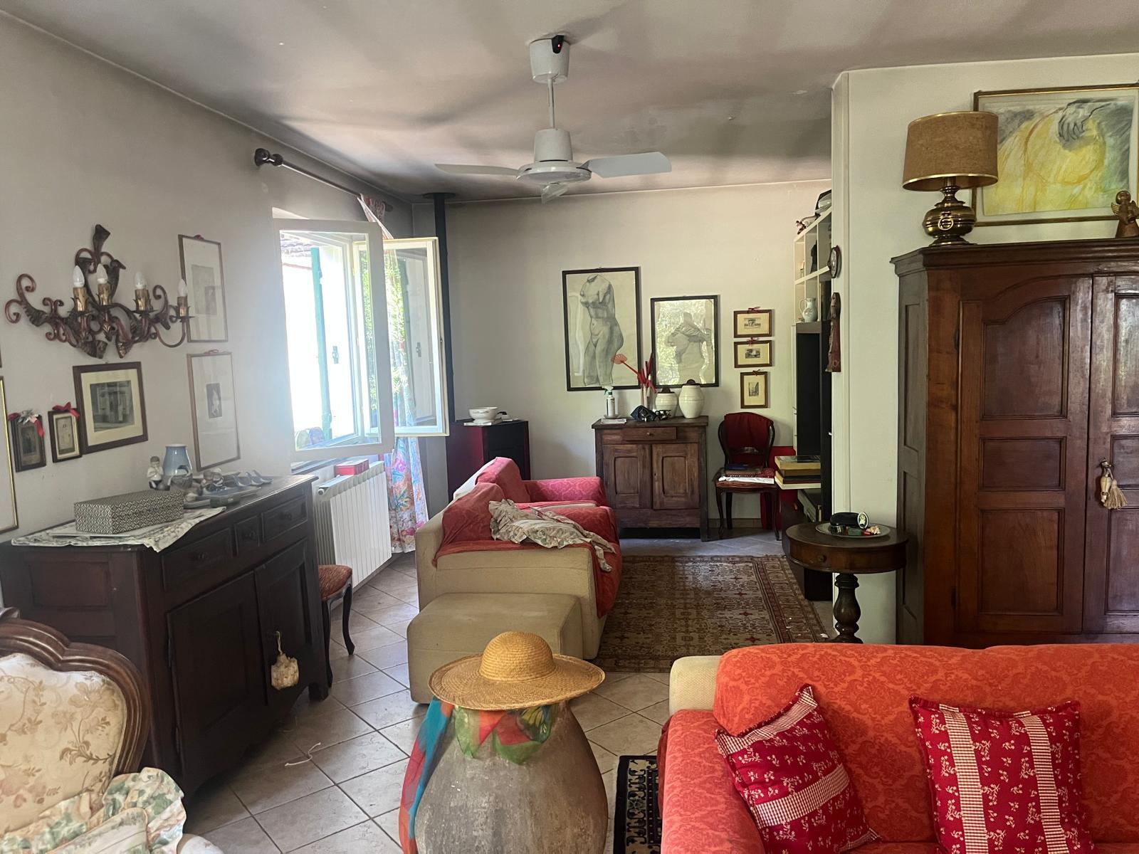 Immagine 4 di Villa in vendita  in Via Salvatore Gatti 19 a Castiglione Chiavarese