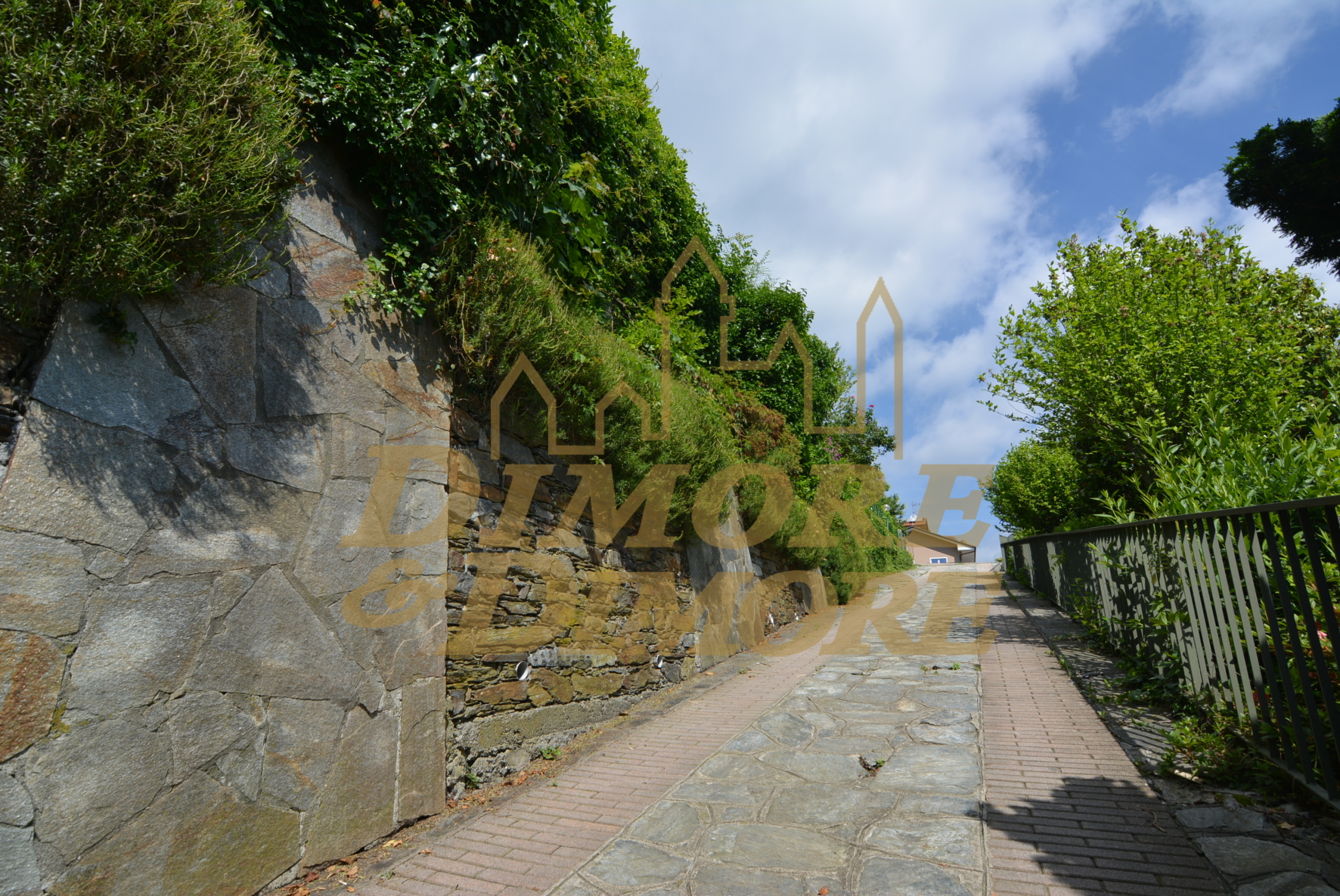 Immagine 5 di Villa in vendita  a Stresa