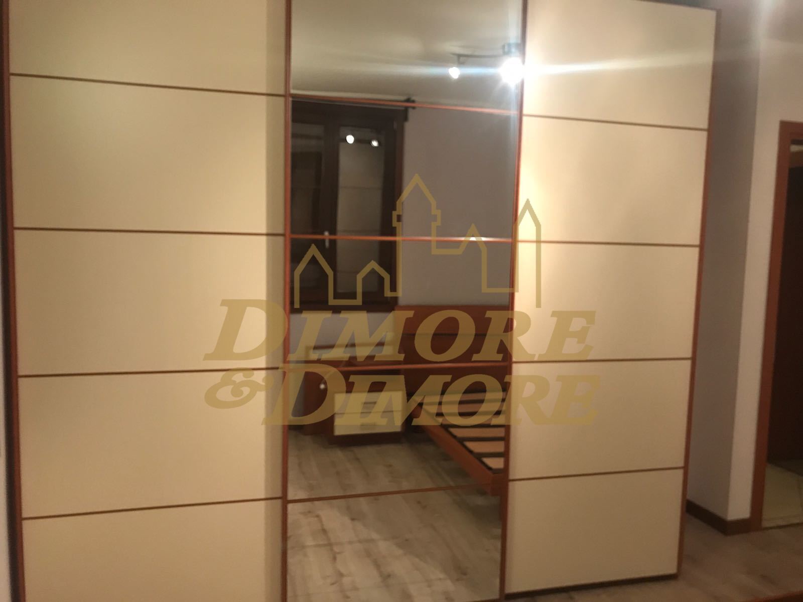 Immagine 25 di Villa in vendita  a Luino