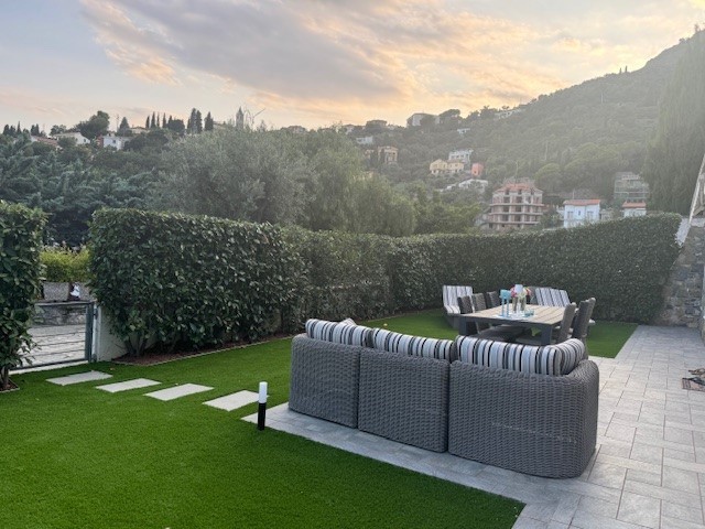Immagine 48 di Villa in vendita  in Via Adelasia 139 a Alassio