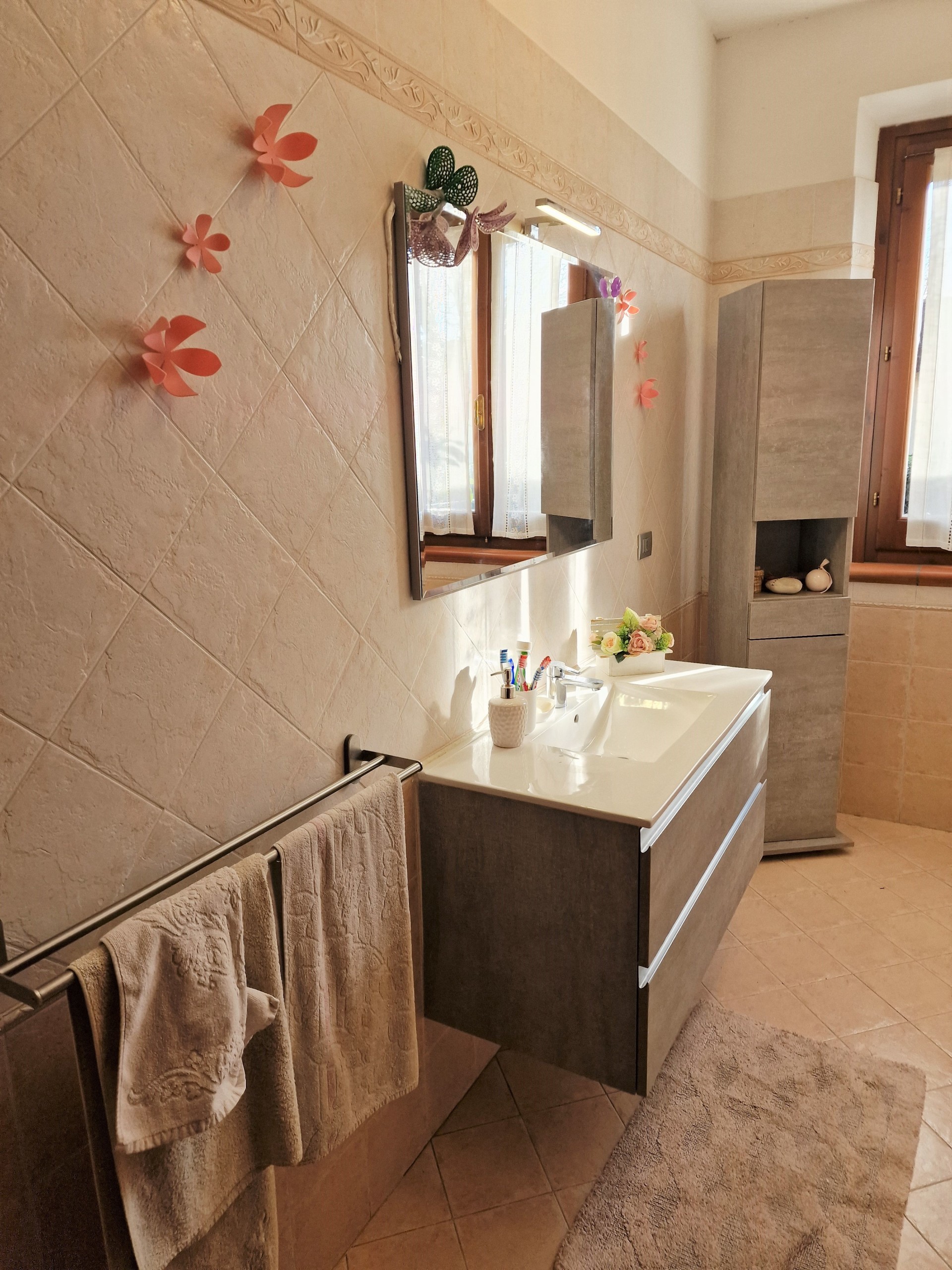 Immagine 25 di Casa bifamiliare in vendita  in Via Milano a Castiglione Del Lago