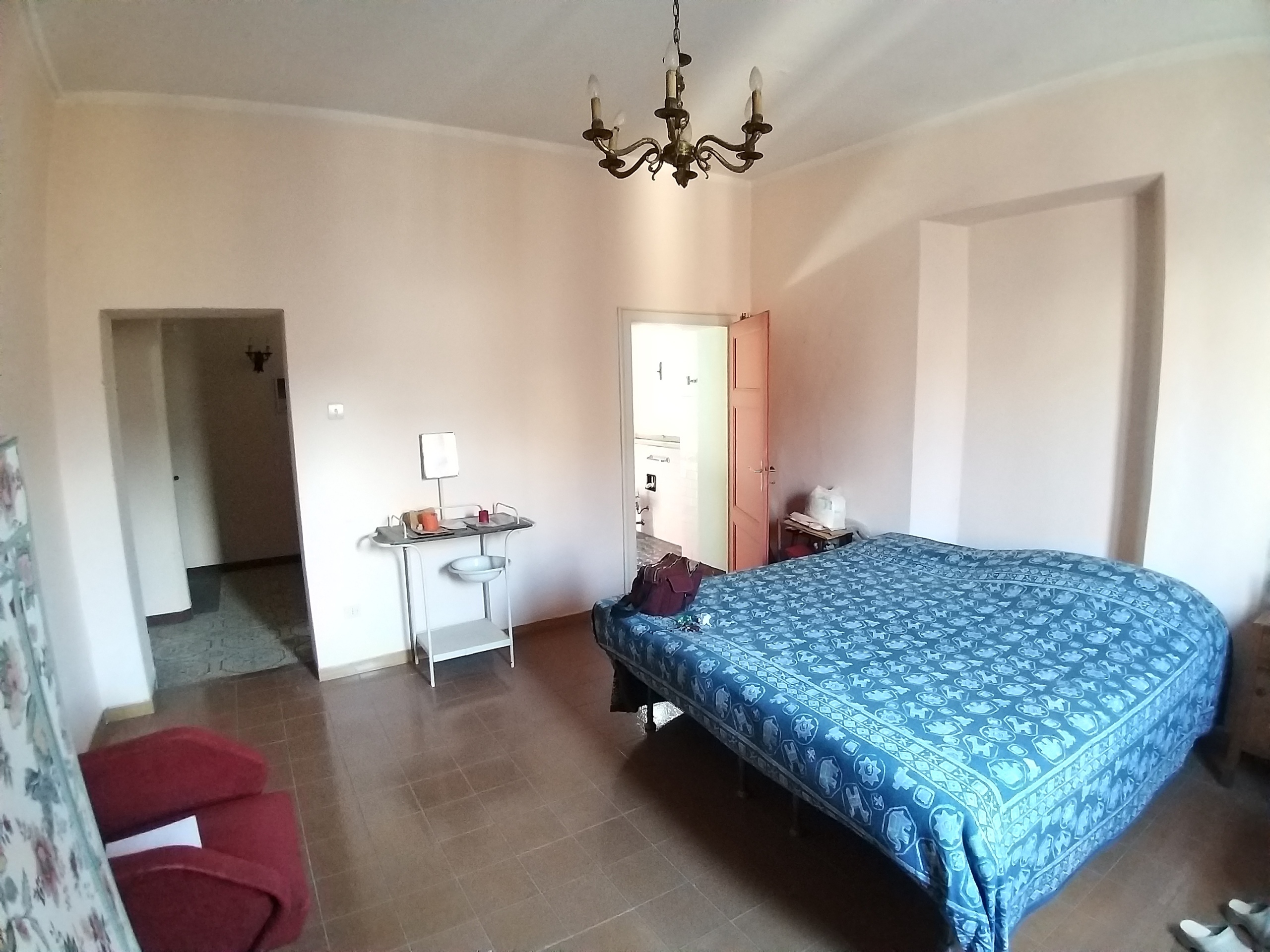 Immagine 15 di Quadrilocale in vendita  in Piazza Cesare Caporali 4 a Castiglione Del Lago