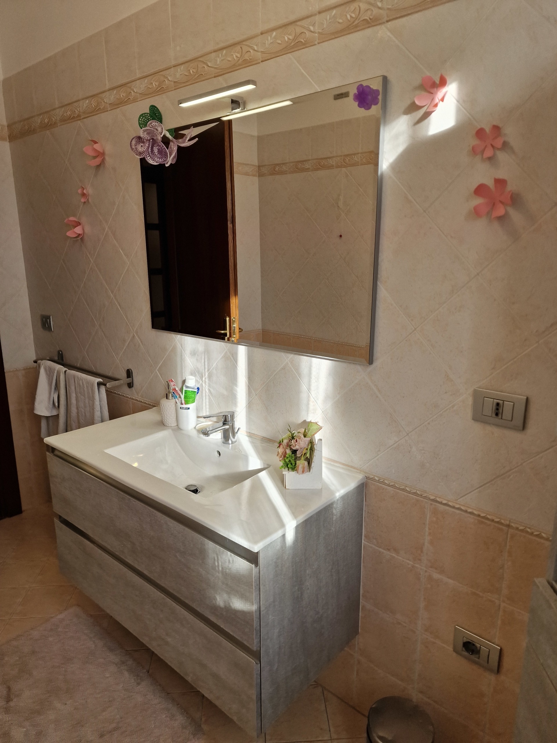 Immagine 27 di Casa bifamiliare in vendita  in Via Milano a Castiglione Del Lago