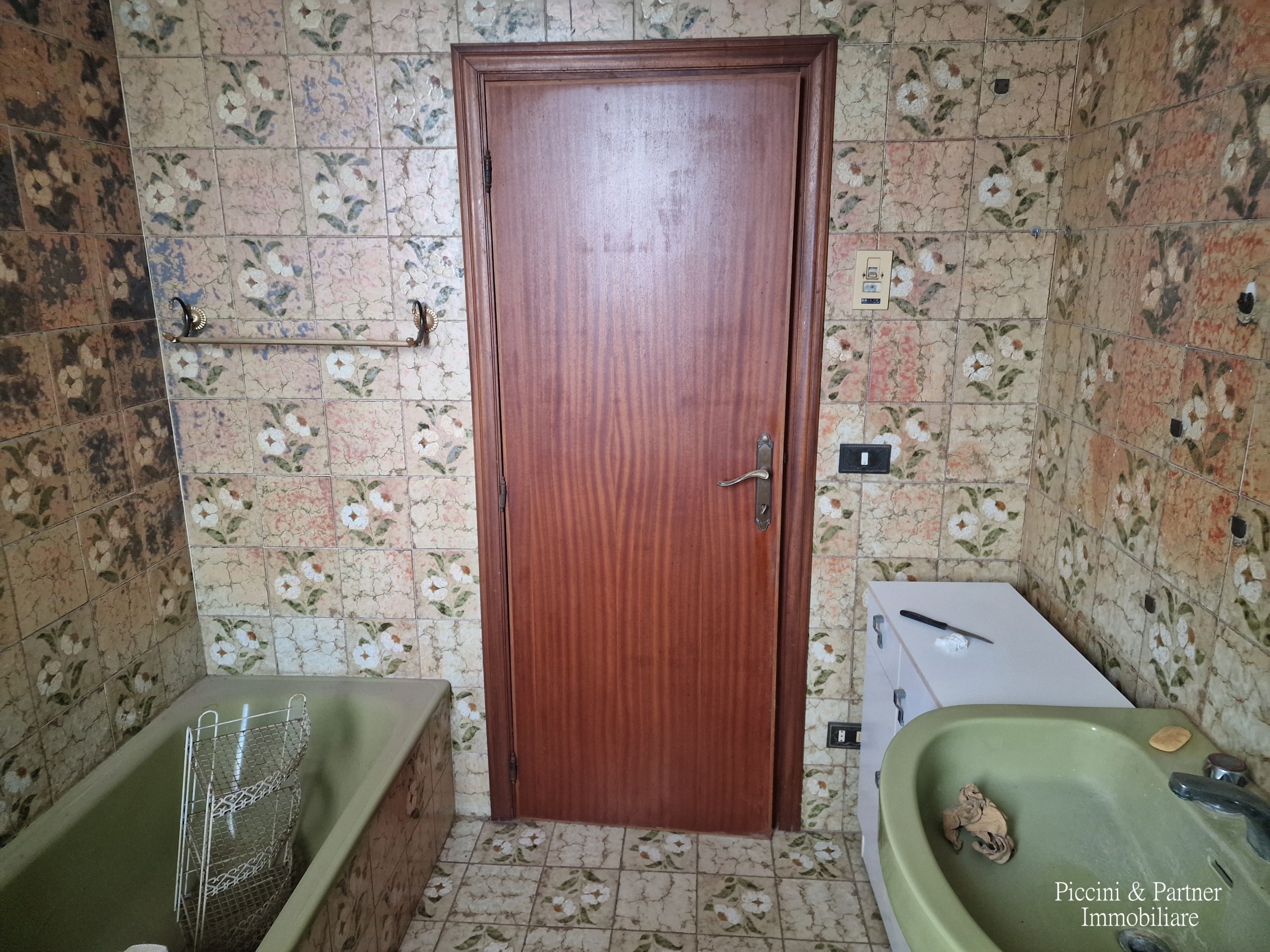 Immagine 27 di Pentalocale in vendita  in Via dei Partigiani 57 a Castiglione Del Lago