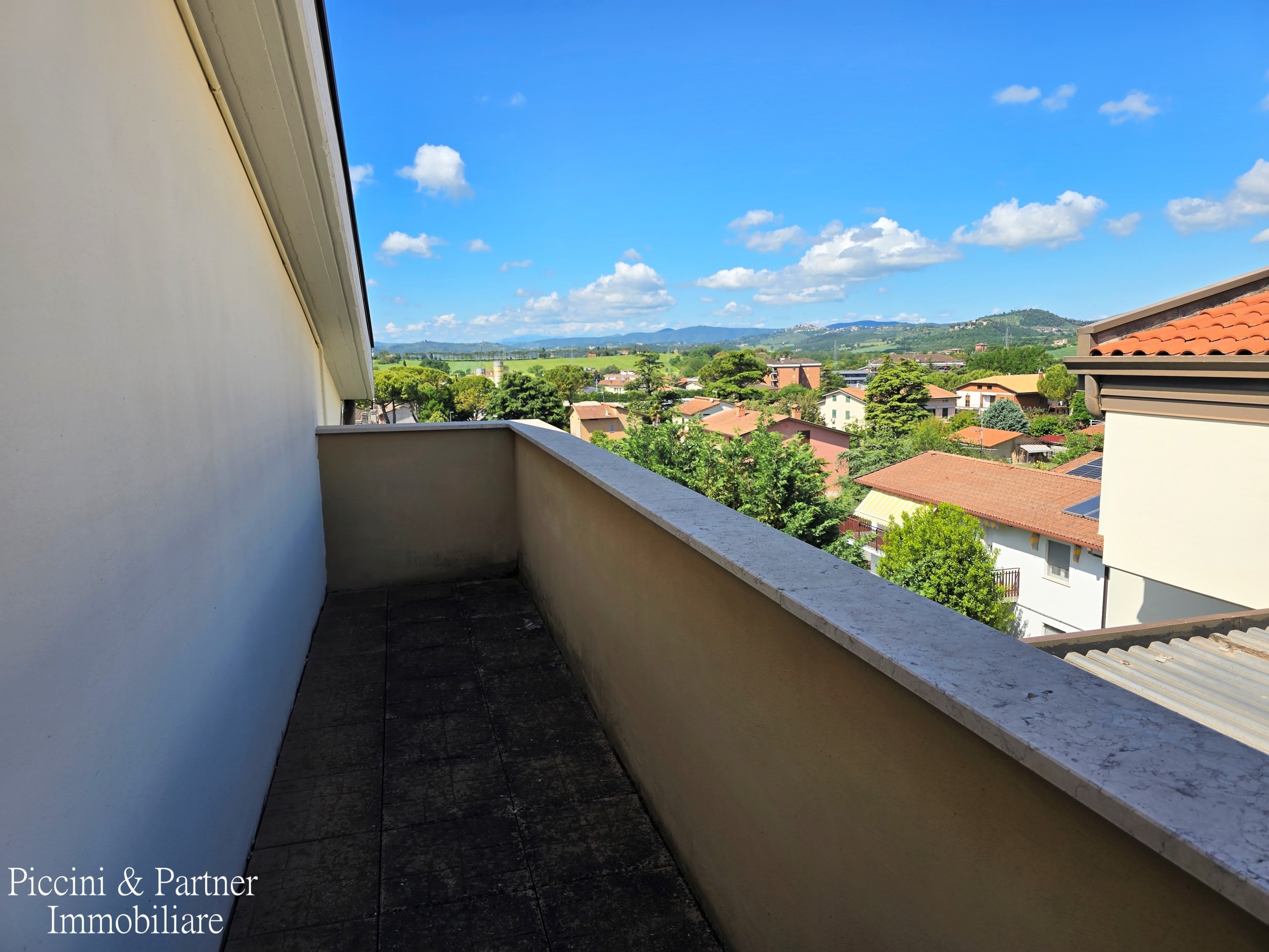 Immagine 22 di Quadrilocale in vendita  in Strada del Giglio a Perugia