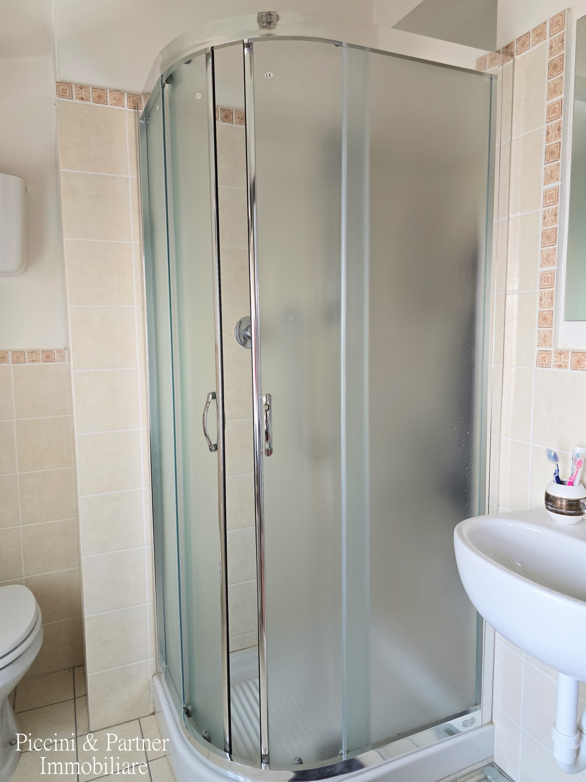 Immagine 60 di Villa in vendita  in Via IV Novembre 15 a Passignano Sul Trasimeno