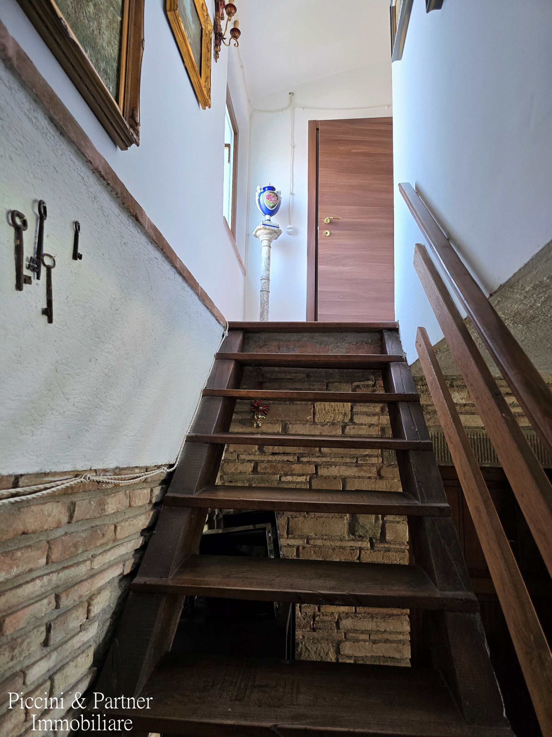 Immagine 36 di Villa in vendita  in Via IV Novembre 15 a Passignano Sul Trasimeno