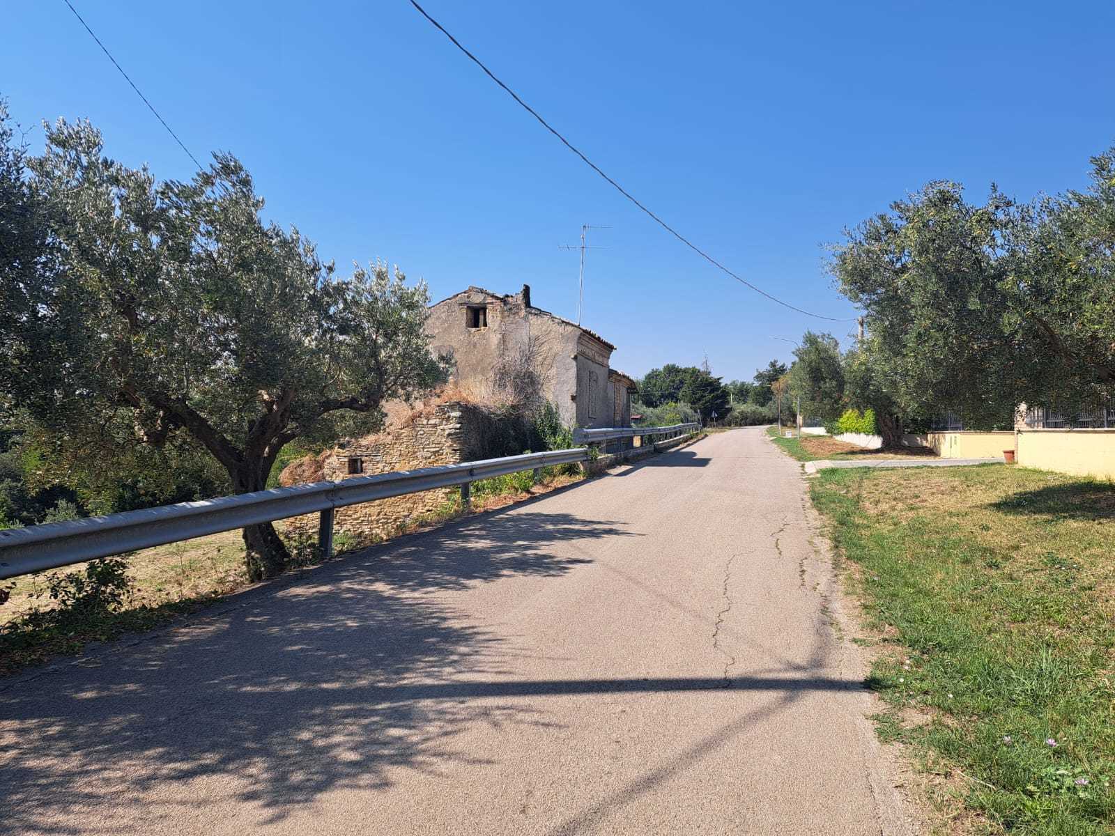 Immagine 8 di Rustico / casale in vendita  in Contrada Acquarelli 2 a Rocca San Giovanni