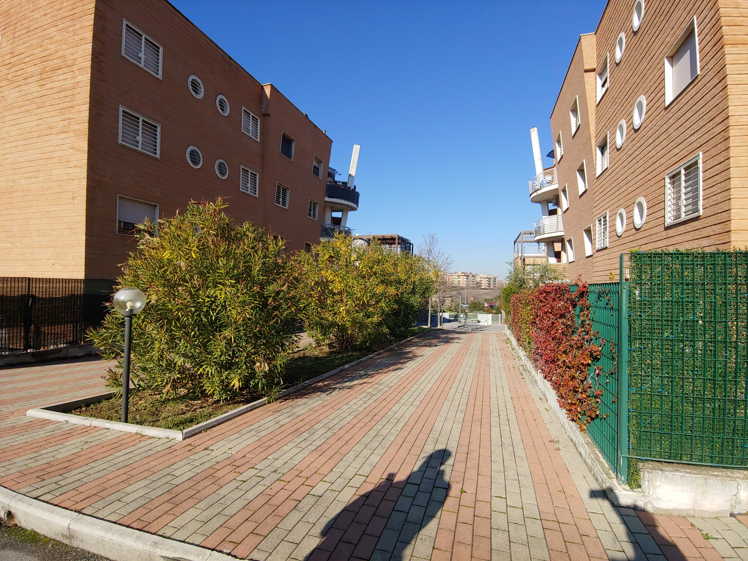 Immagine 11 di Garage in vendita  in Via Don Tonino Bello 97 a Roma