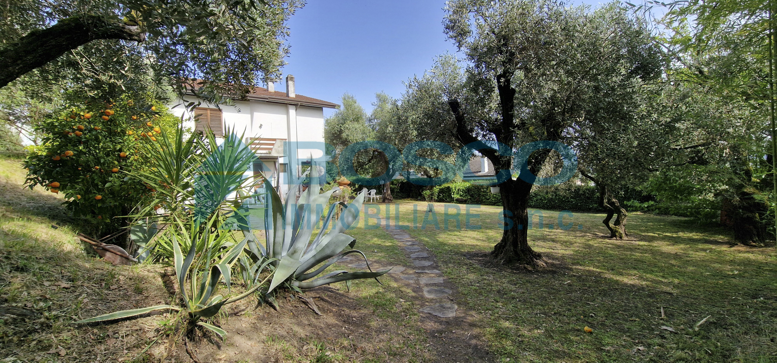Immagine 1 di Casa indipendente in vendita  in Via Magellano a Bolano