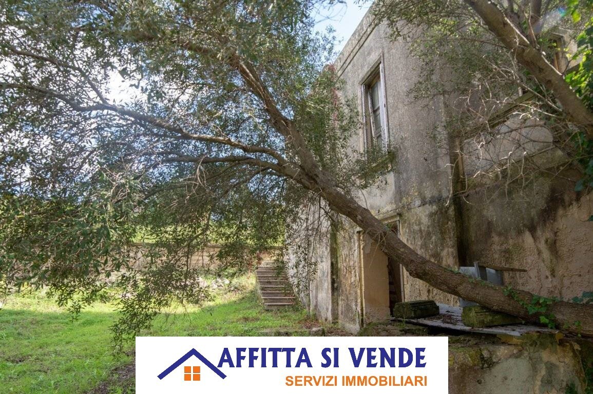 Immagine 16 di Rustico / casale in vendita  in isola a Siracusa