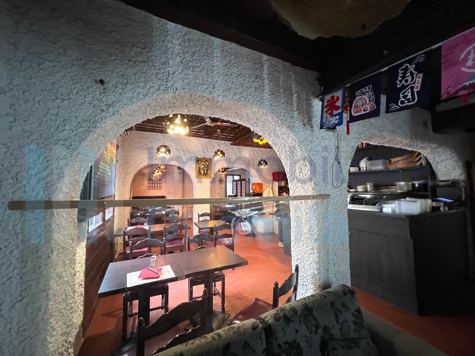 Immagine 9 di Locale commerciale in vendita  a Bologna