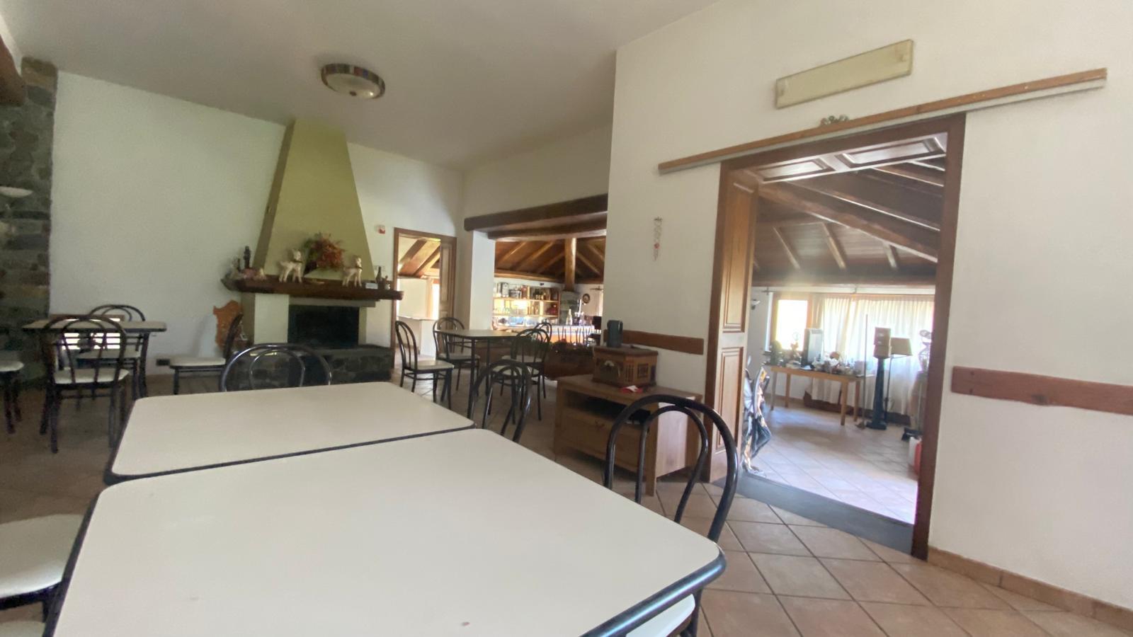 Immagine 27 di Albergo/B&B/Residence in vendita  in VIA  SAVONA 50 a Urbe