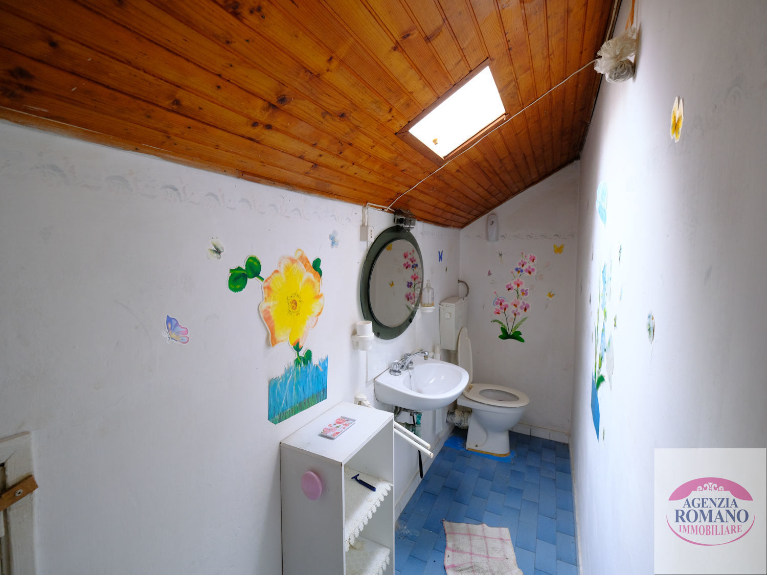 Immagine 11 di Rustico / casale in vendita  a Urbe