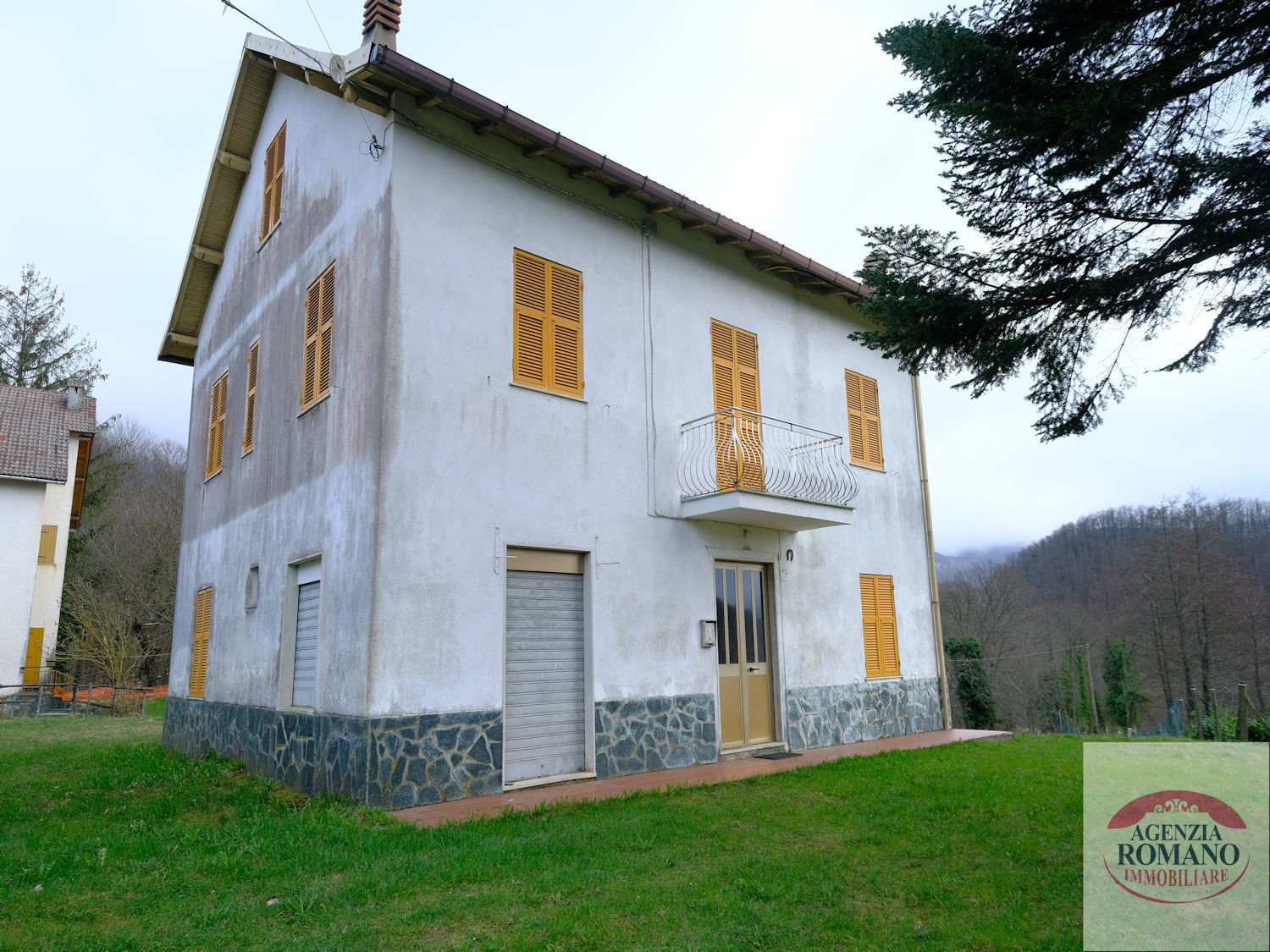 Immagine 1 di Rustico / casale in vendita  a Urbe