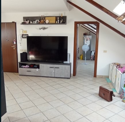 Immagine 9 di Mansarda in vendita  in Via Torino 129 a Nichelino