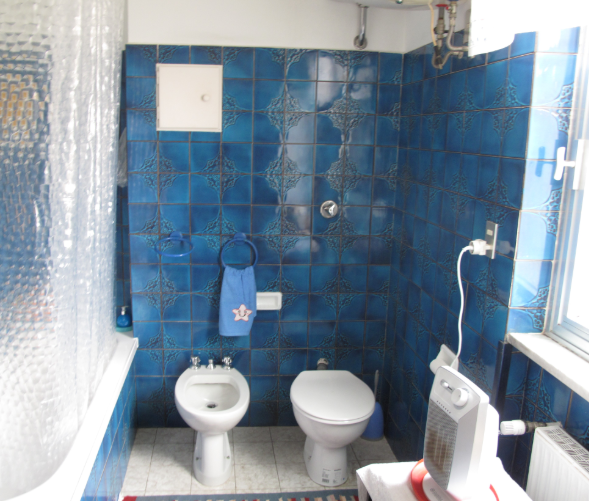 Immagine 6 di Quadrilocale in vendita  in Via Fratelli Canepa 48B a Serra Riccò