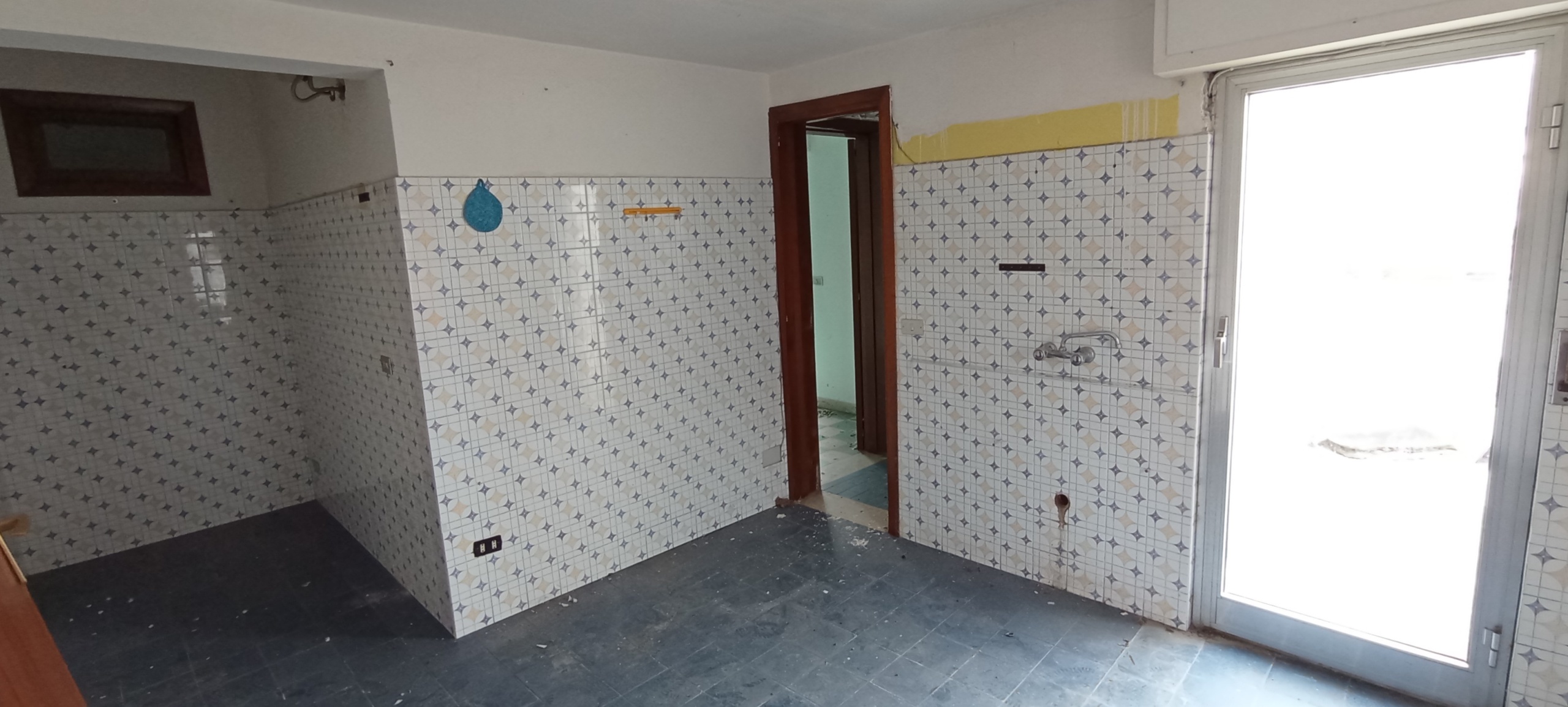 Immagine 10 di Casa indipendente in vendita  a Ragusa