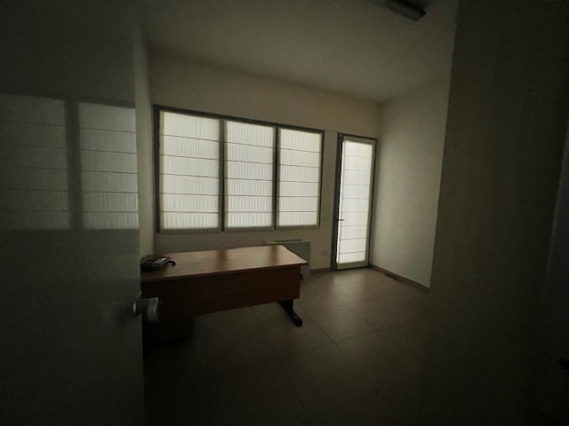 Immagine 8 di Ufficio in vendita  a Cesena