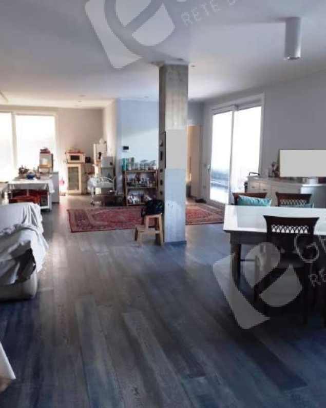 Immagine 1 di Casa indipendente in vendita  a Cervia