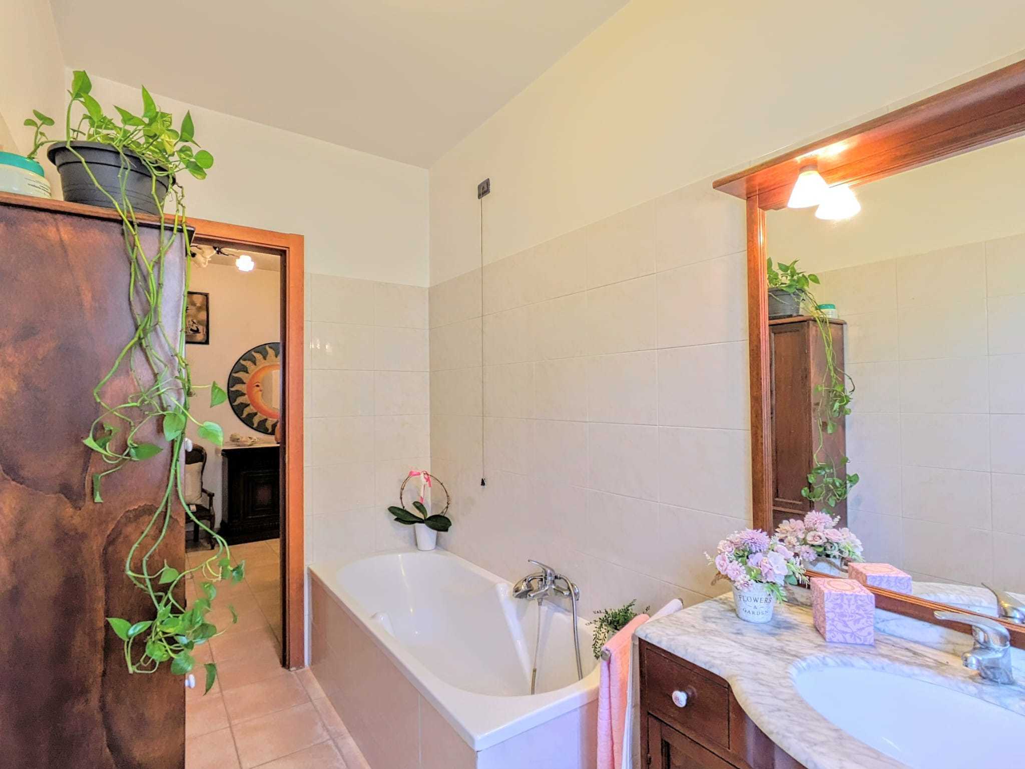 Immagine 10 di Appartamento in vendita  in Via Battaglione I. Zinara 21 a Deiva Marina