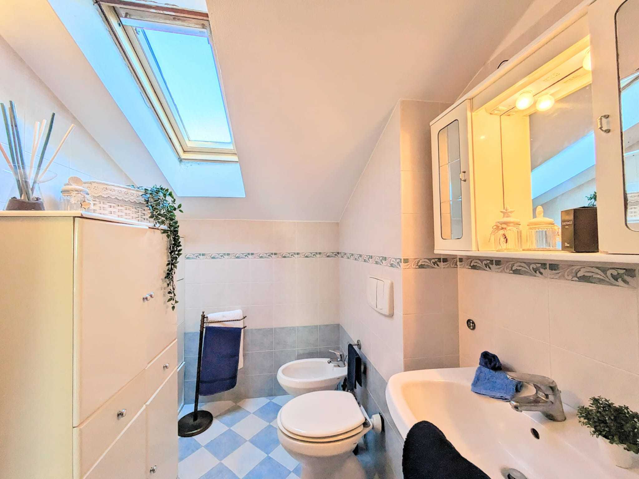 Immagine 21 di Appartamento in vendita  in Via Battaglione I. Zinara 21 a Deiva Marina