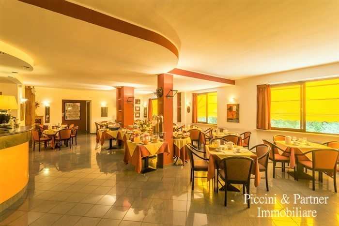 Immagine 4 di Albergo/B&B/Residence in vendita  a Magione