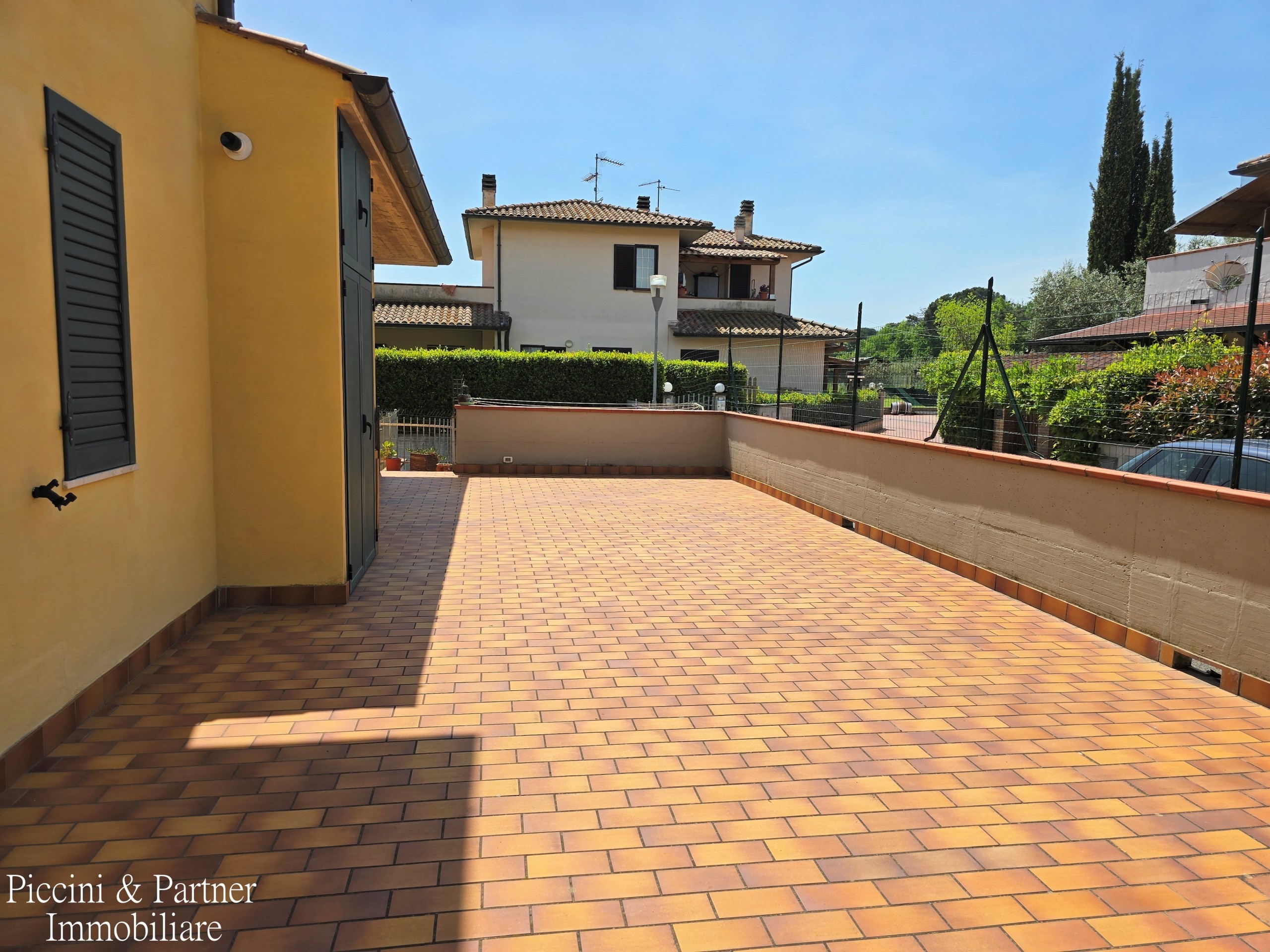 Immagine 13 di Casa trifamiliare in vendita  in Via Bagnolo a Castiglione Del Lago