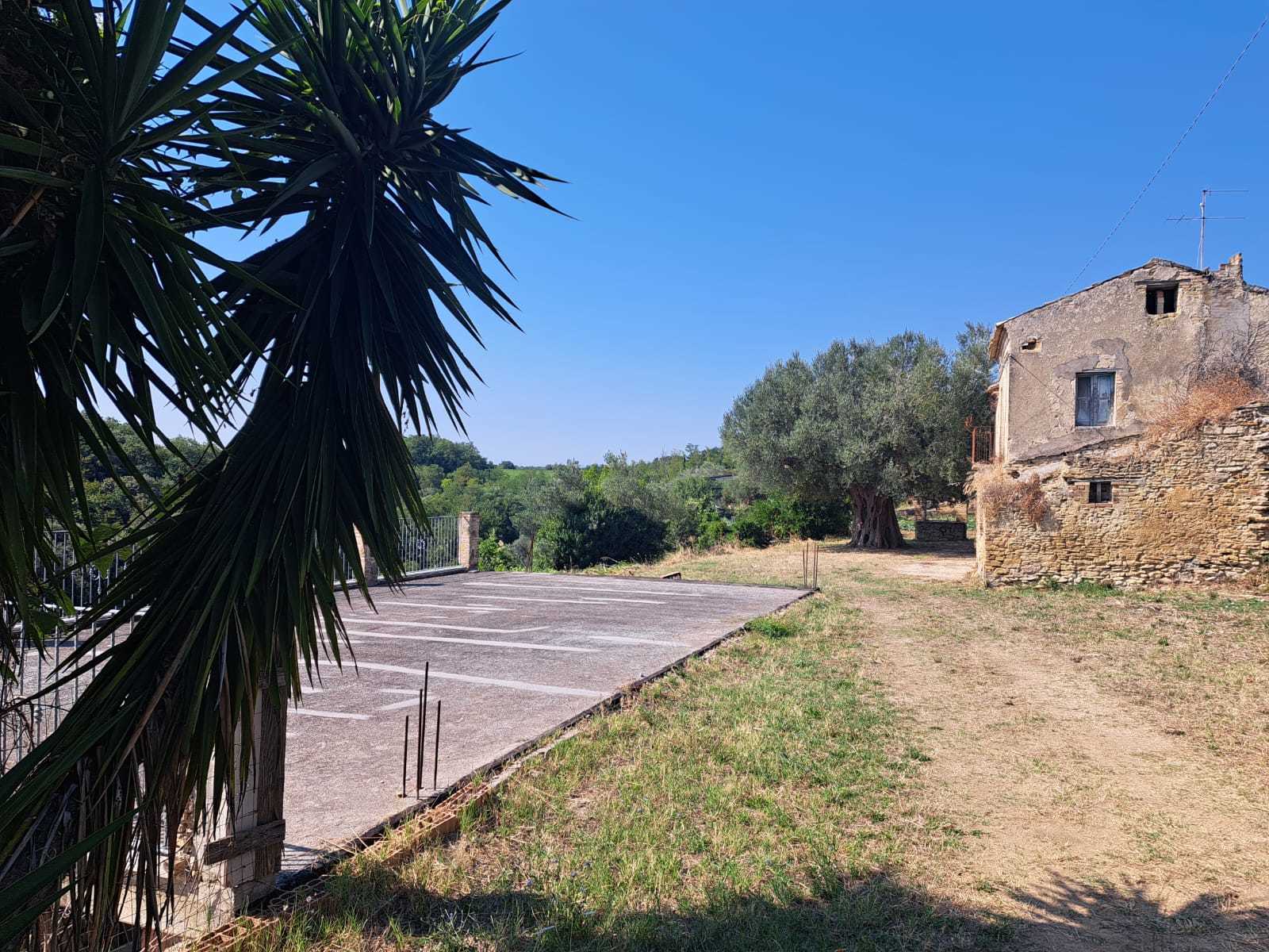 Immagine 9 di Rustico / casale in vendita  in Contrada Acquarelli 2 a Rocca San Giovanni