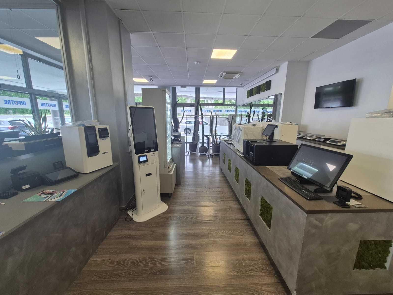 Immagine 11 di Locale commerciale in vendita  in Via Orzinuovi 20 a Brescia