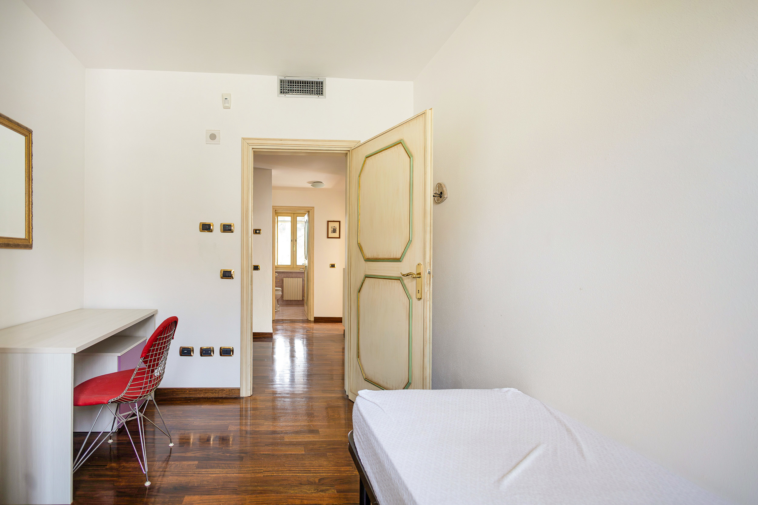 Immagine 34 di Villa in vendita  a Pisa