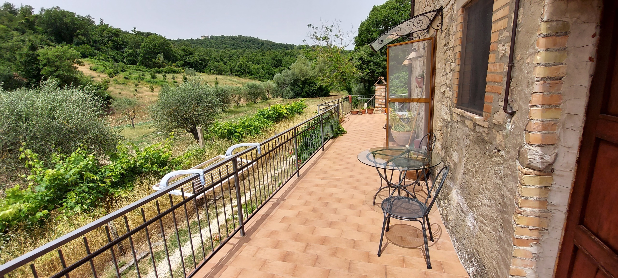 Immagine 13 di Casa indipendente in vendita  a Todi