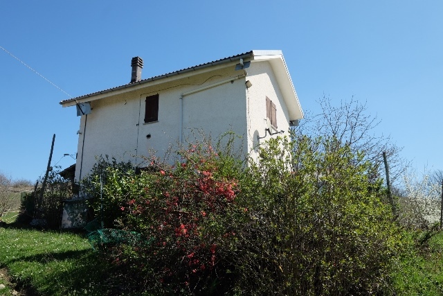 Immagine 34 di Villa in vendita  a Mioglia